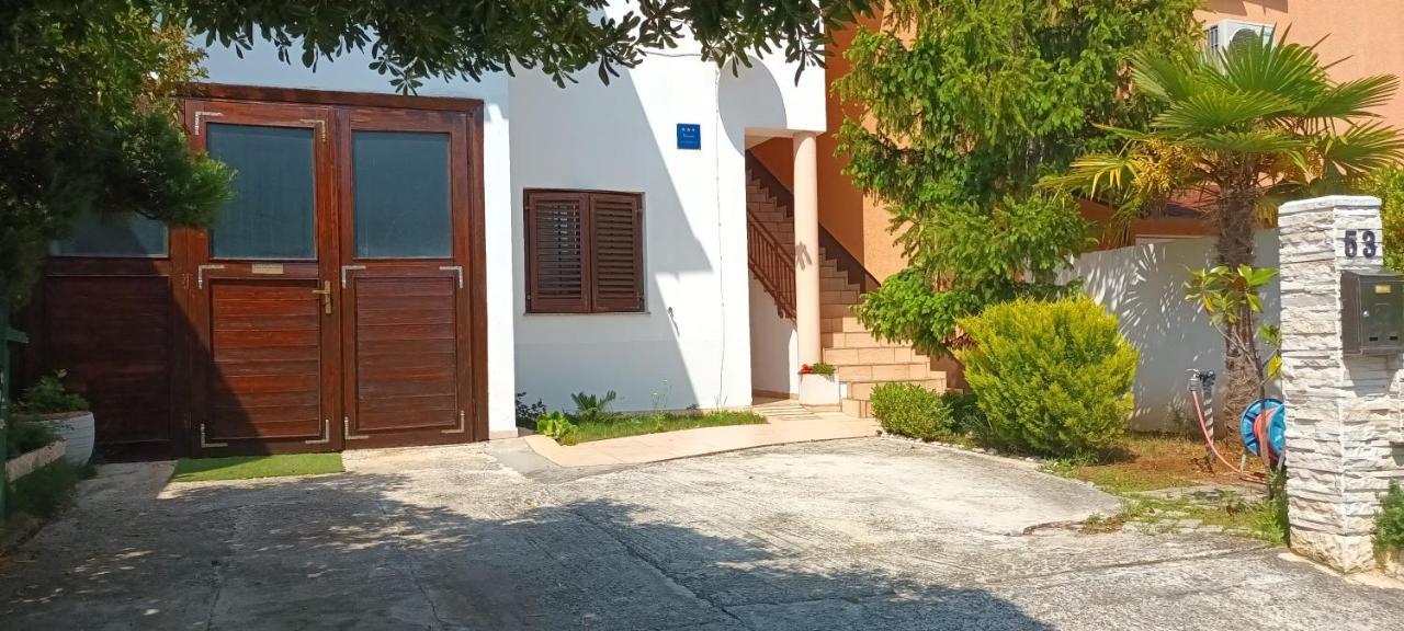 Apartment Evergreen Пула Екстер'єр фото